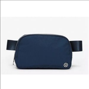 Lululemon Everywhere Belt Bag